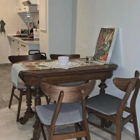 Centrum Warszawy - Center The Places, Metro Centrum & Swietokrzyska, Partial View Of The Palace Of Culture * Varsóvia