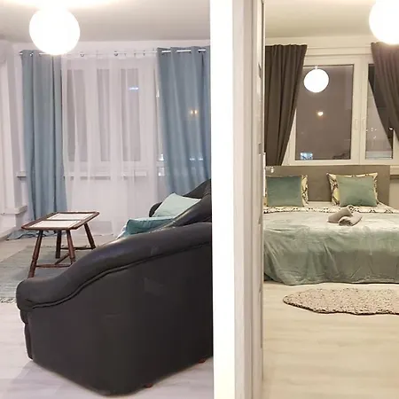 Centrum Warszawy - Center The Places, Metro Centrum & Swietokrzyska, Partial View Of The Palace Of Culture Apartamento