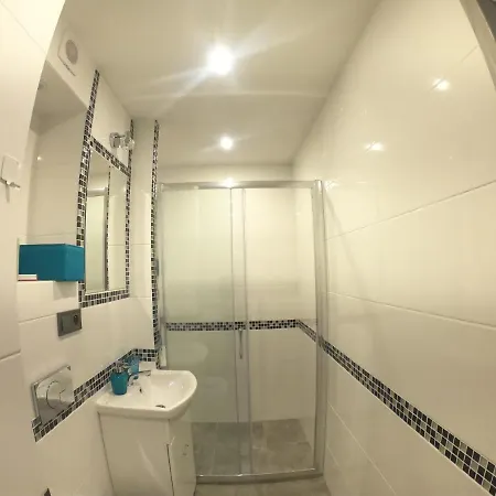 Centrum Warszawy - Center The Places, Metro Centrum & Swietokrzyska, Partial View Of The Palace Of Culture