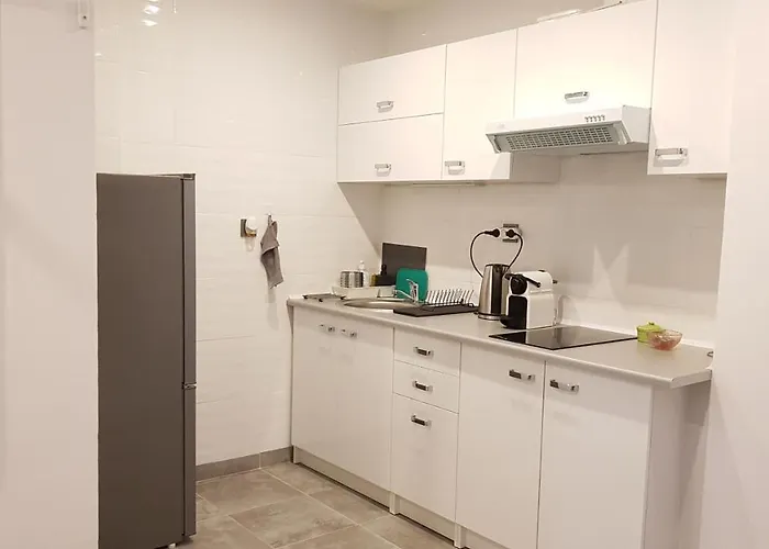 Centrum Warszawy - Center The Places, Metro Centrum & Swietokrzyska, Partial View Of The Palace Of Culture *